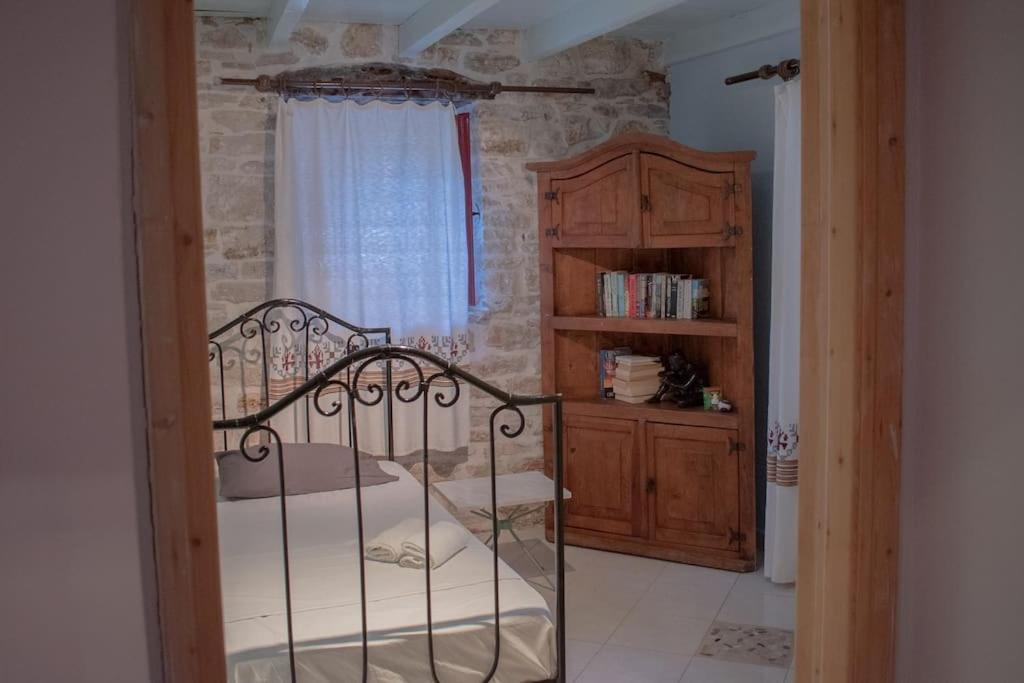 Traditional Stone House - Matella *